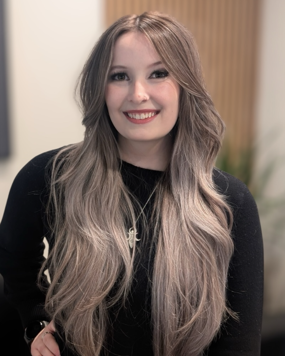 Sadie Vander Wey, Guest Relations Coordinator at Deseo Salon & BlowDry in Denver