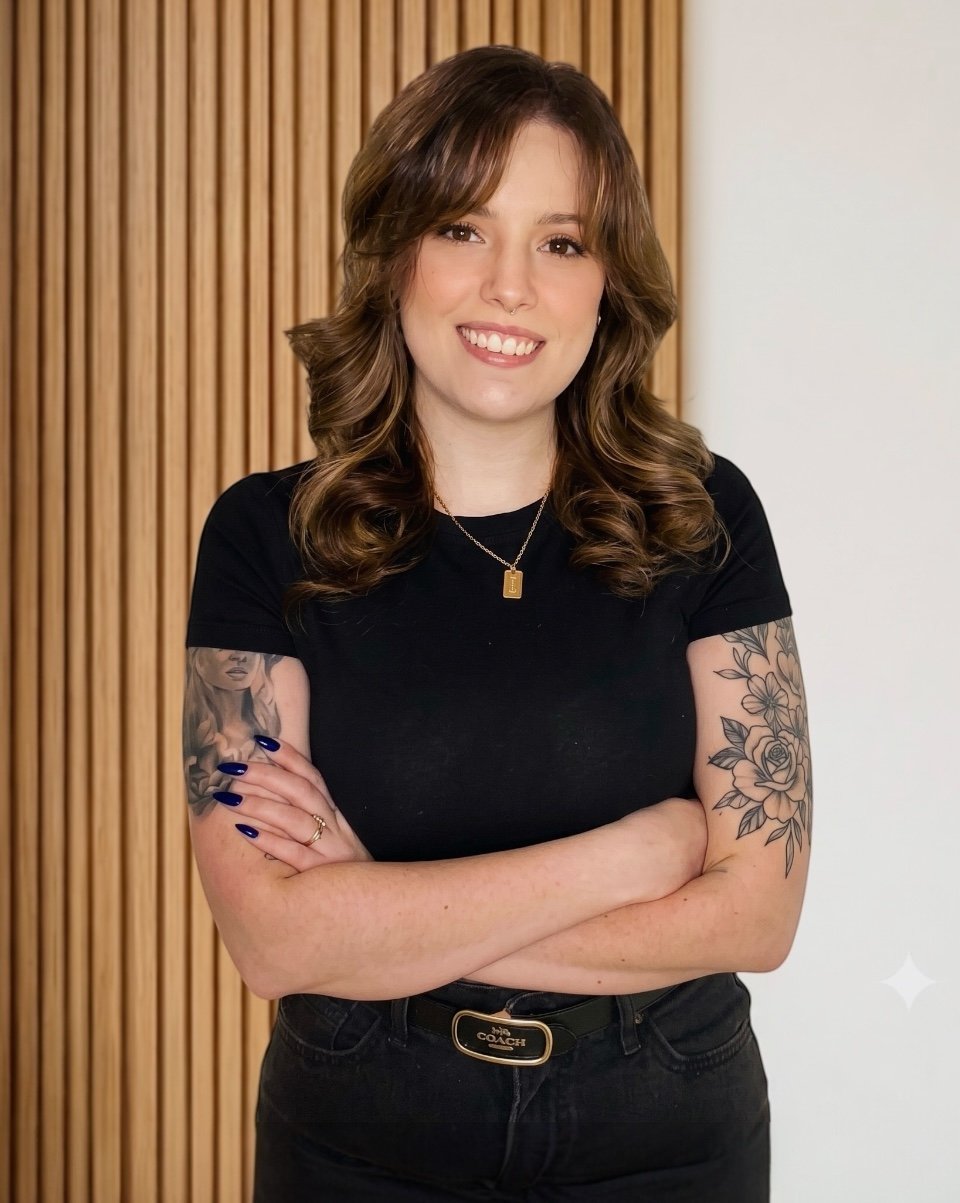 Sarah Bohr, hairstylist at Deseo Salon & BlowDry in Denver, specializing in precision haircuts, dimensional color, lived-in blondes, and blonde transformations